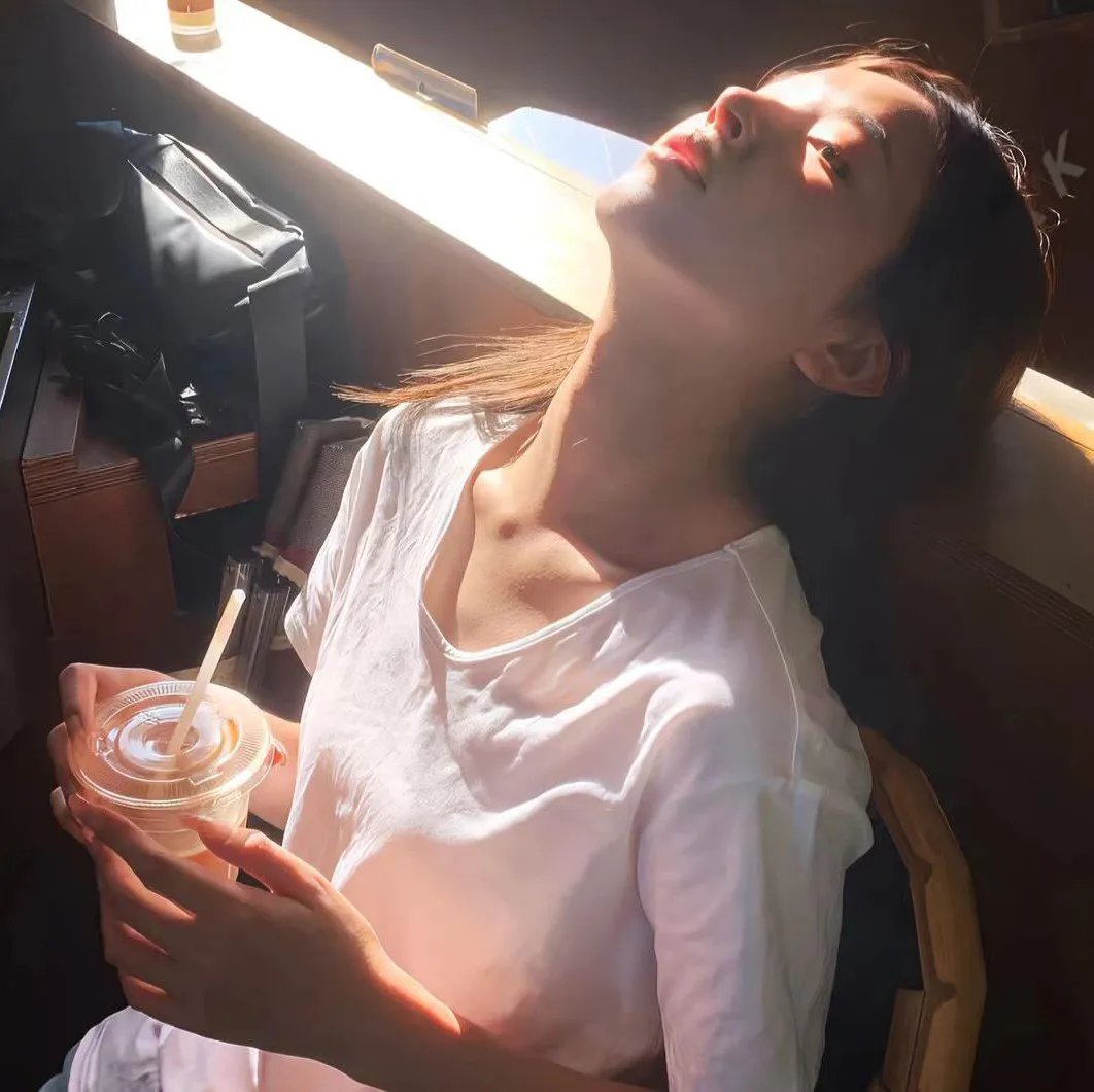 玫瑰园里的老少爷们儿